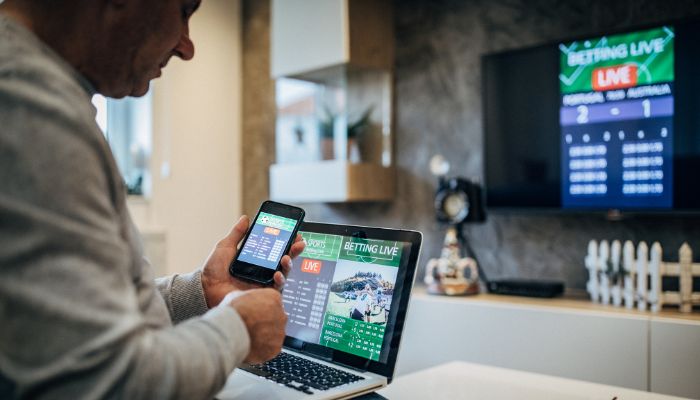 nhìn vào đội bóng