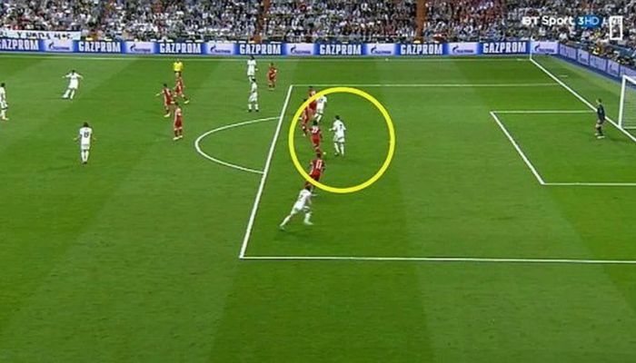 Offside trong bóng đá là gì?