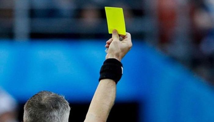 Sự ra đời của thẻ vàng?