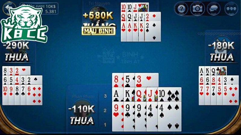 Người chơi cân nhắc kỹ lưỡng khi đánh các tay bài đặc biệt